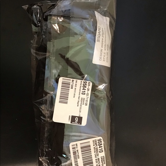 SOLD OUT SOLD ELSEWHERE - Picture 5 of 5